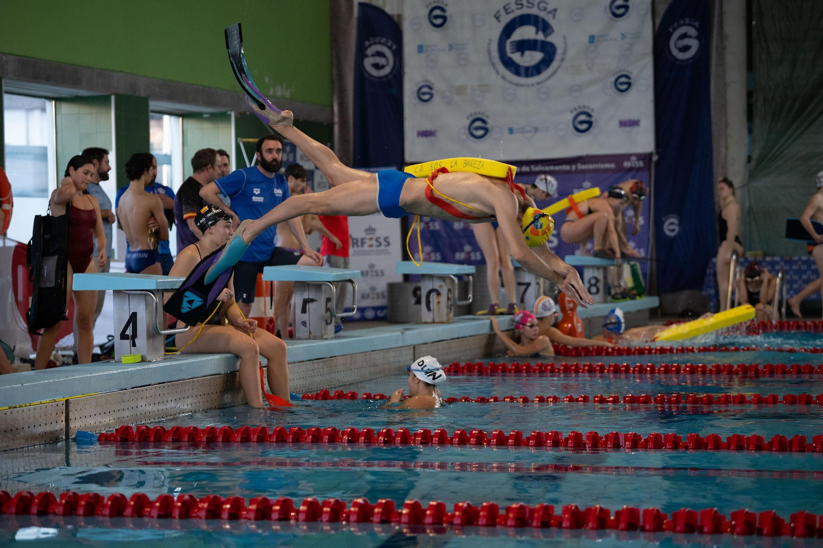 Galería |  La élite del socorrismo en España se reunió en la piscina Rosario Dueñas