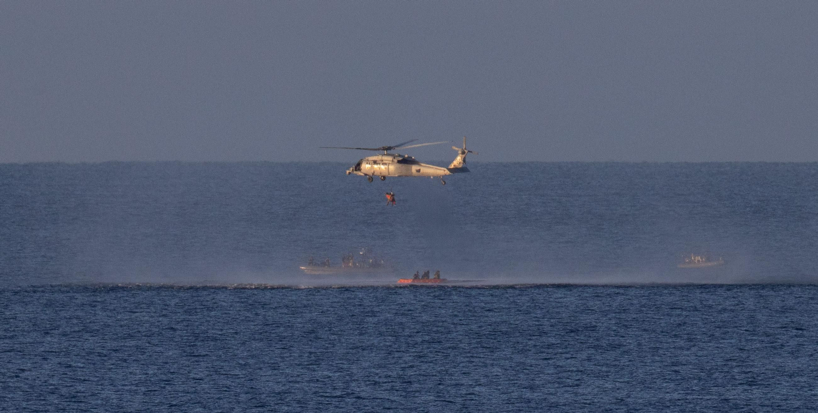 Galería | Las mejores imágenes del amerizaje de la misión Artemis II a la Tierra