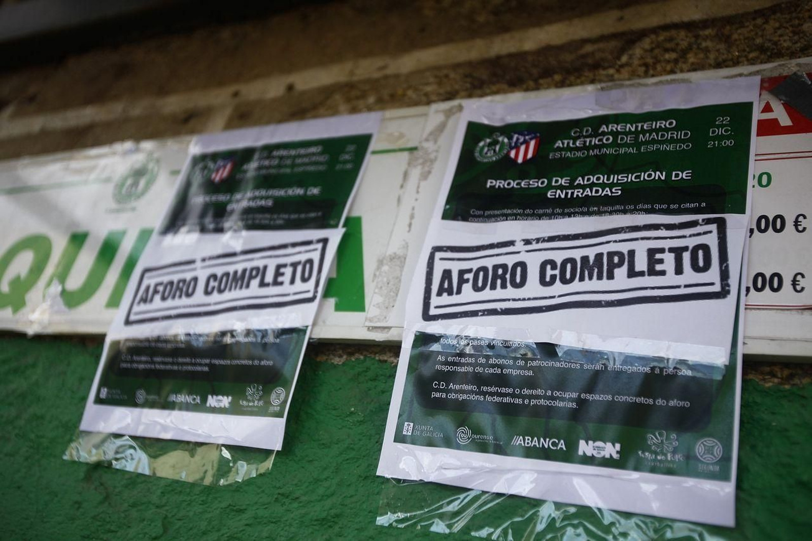 Cartel del aforo completo en Espiñedo