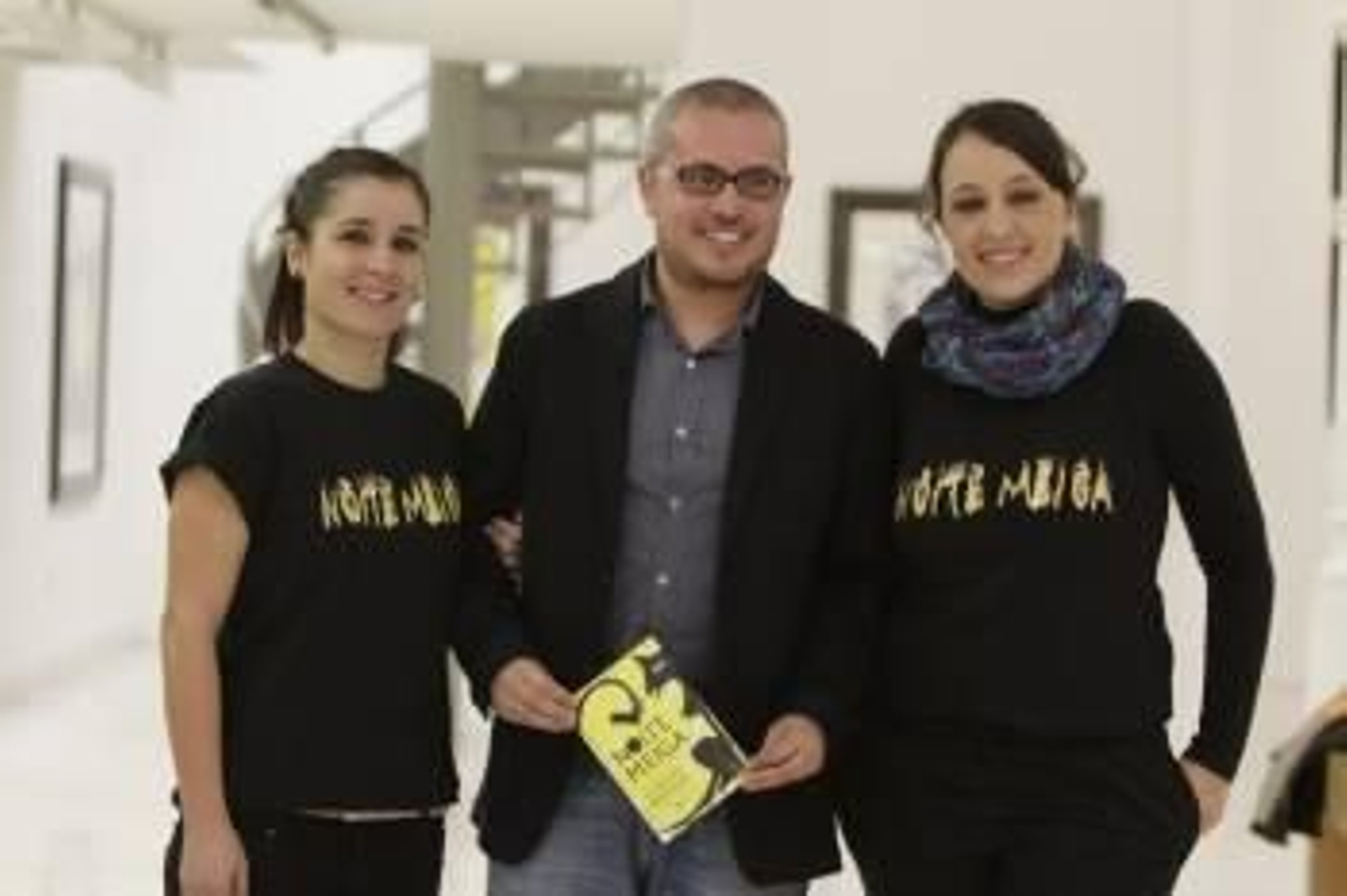 Bárbara Gándara, César Fernández y Alba González, durante la presentación. (Foto: MIGUEL ÁNGEL)