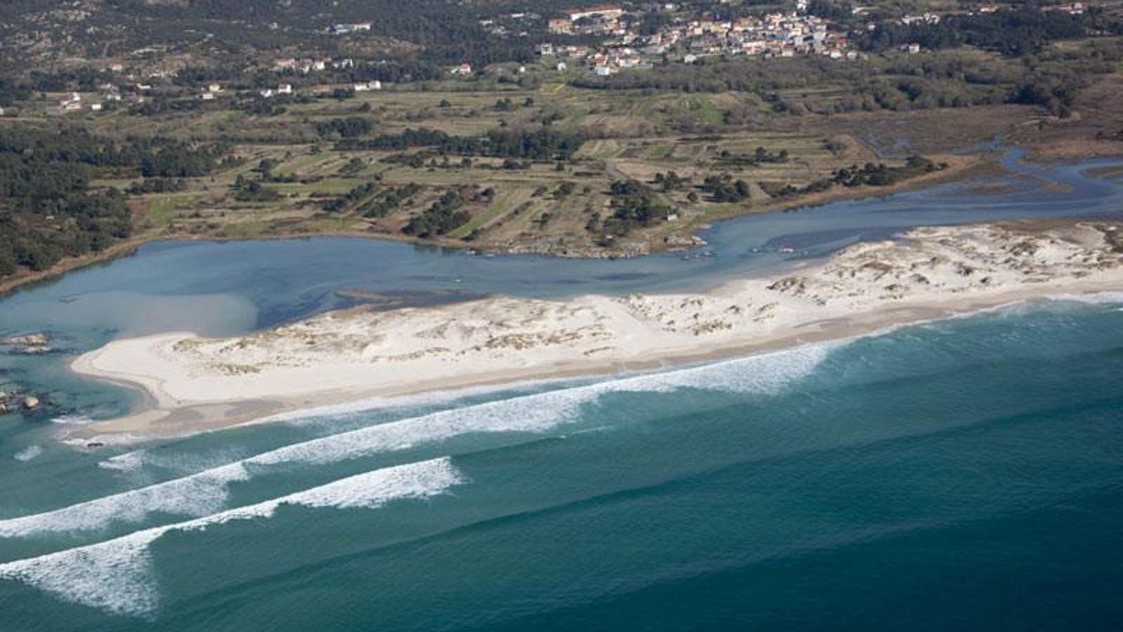Playa de Carnota, A Coruña.
