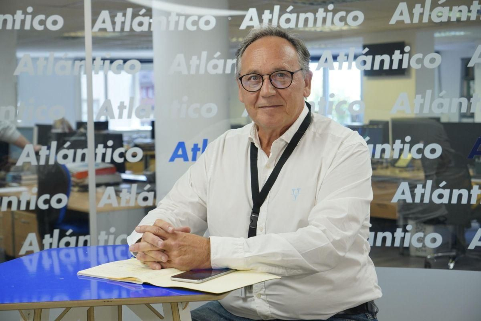 Gustavo Adolfo Garrido, en el set de Atlántico TV.