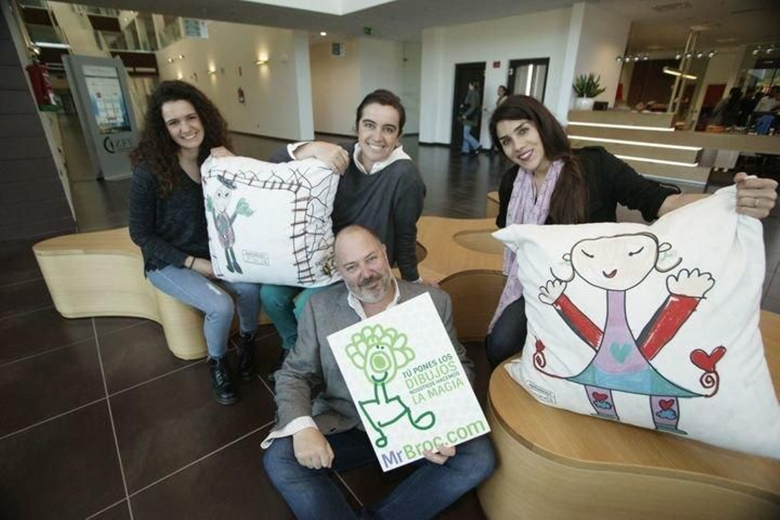 Mr Broc es una iniciativa que permite imprimir dibujos de niños sin perder definición en la imagen mediante técnicas de dibujo vectorial.