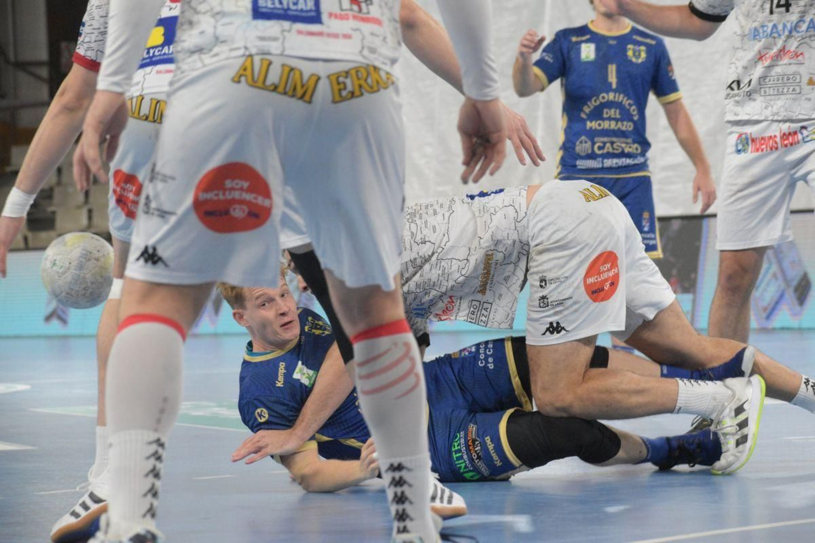 El Cangas no consiguió sacar punto alguno de León.