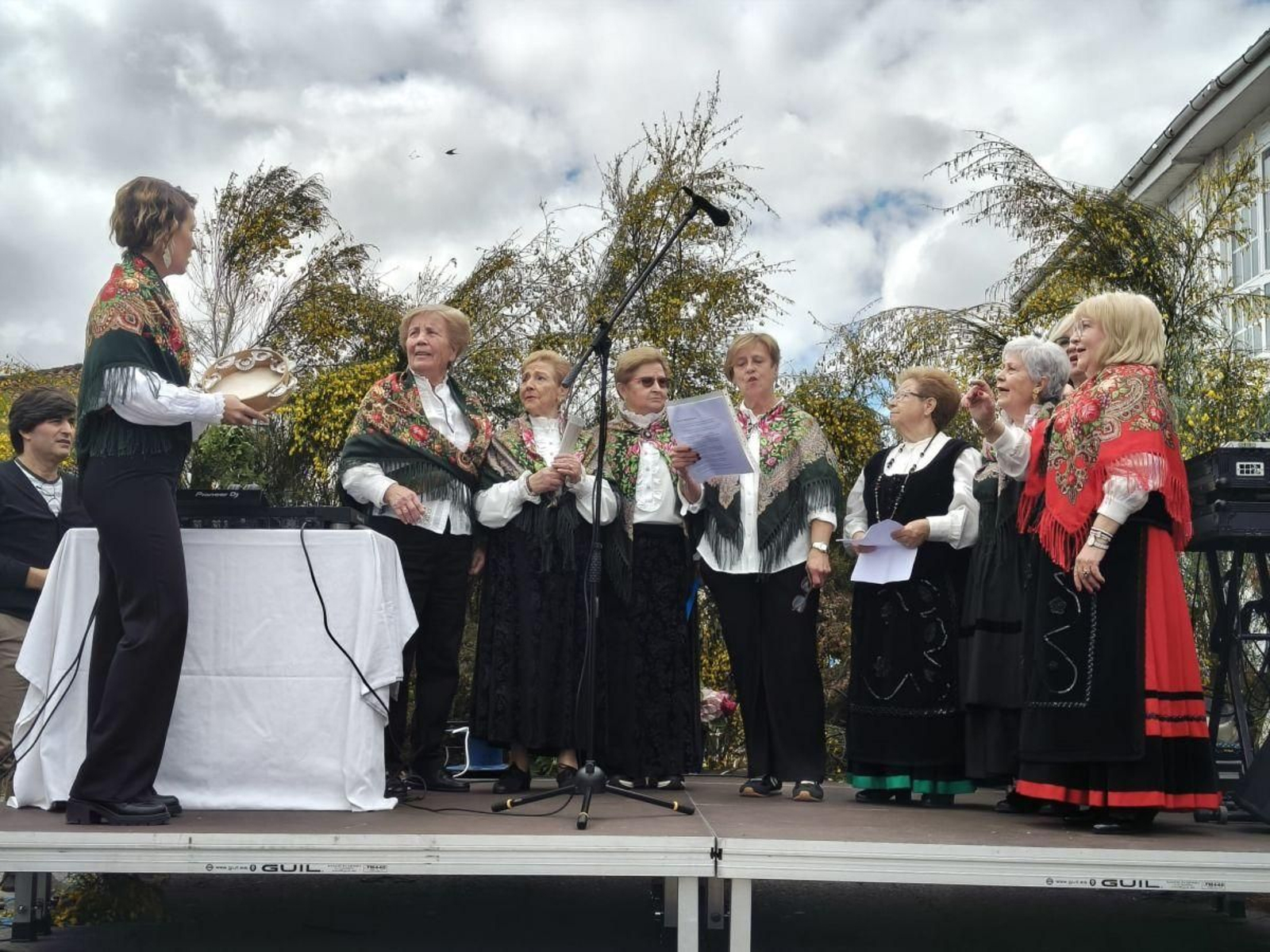O Riós tamén desfrutou coa celebración, con música e baile.