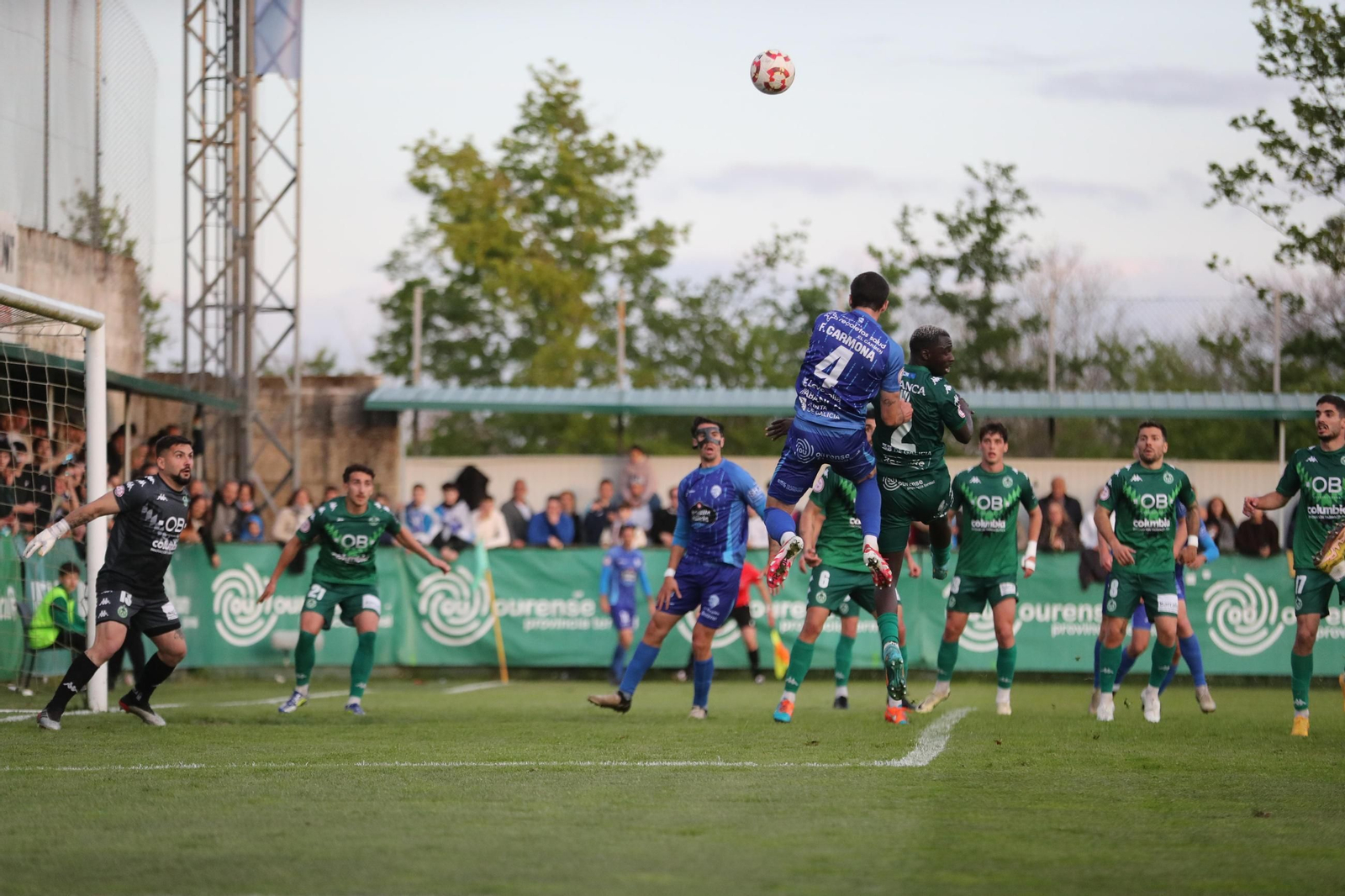 Galería | Empate a uno entre el CD Arenteiro y Ourense CF en el derbi termal