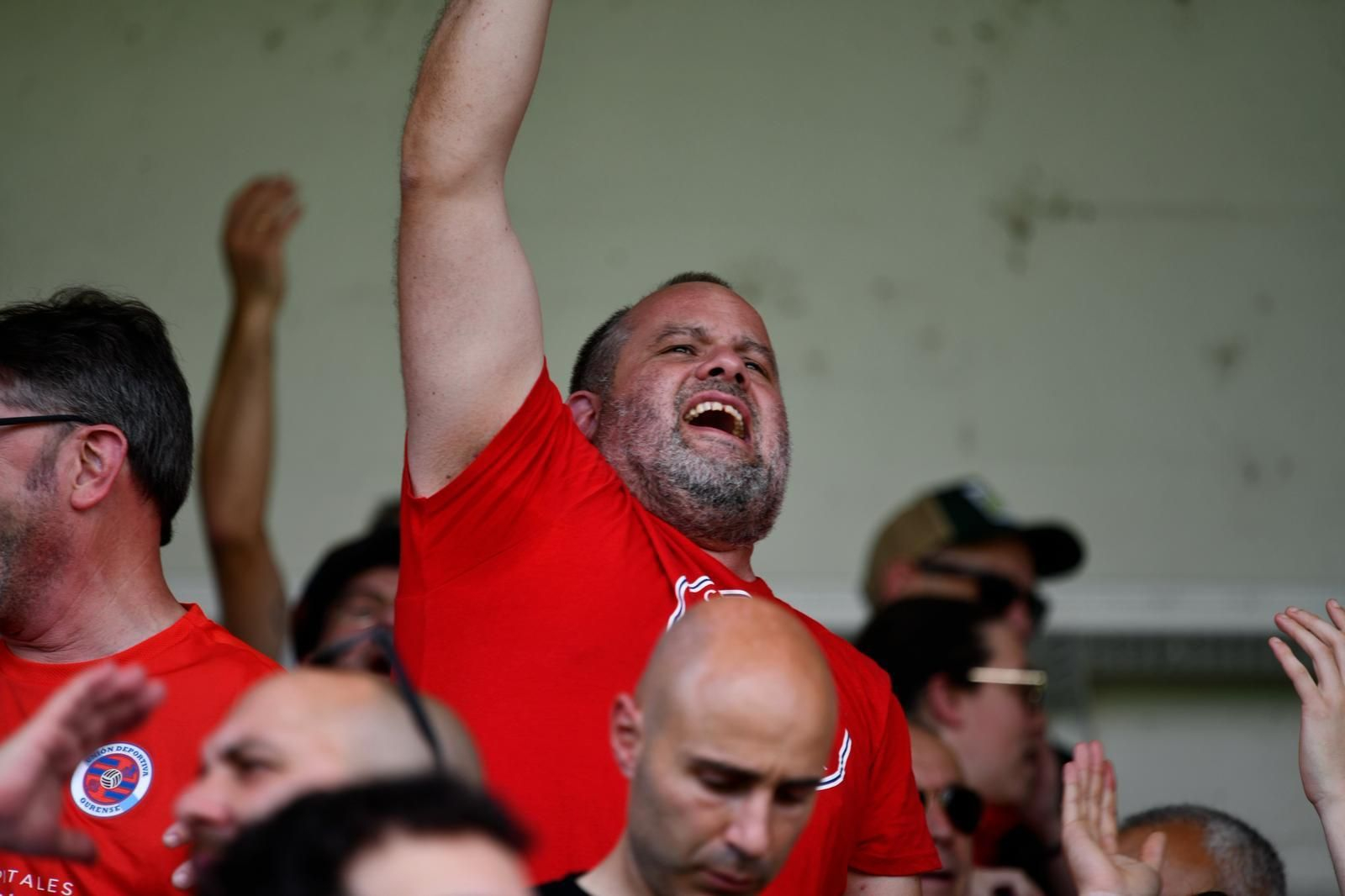 Galería | La UD Ourense quiere llegar a Primera Federación y la afición se vuelca con el equipo en O Couto