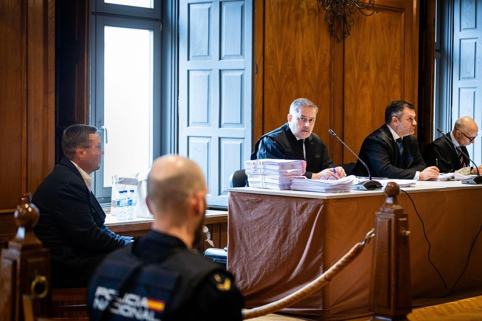 El acusado de matar con su coche en marzo de 2022 a Jessica Méndez, J.C.E.I. (1i), durante un juicio, en la Audiencia Provincial. // E.P.