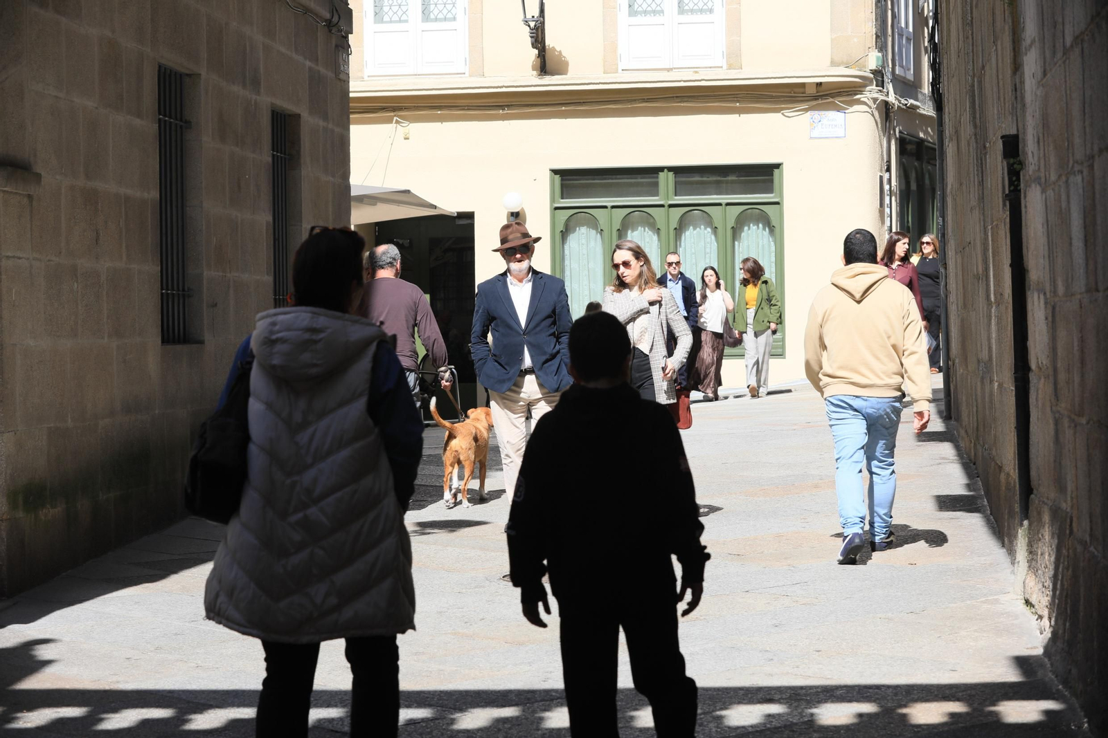 Galería | Los ourensanos salen a la calle y llenan las terrazas por el Día del Padre