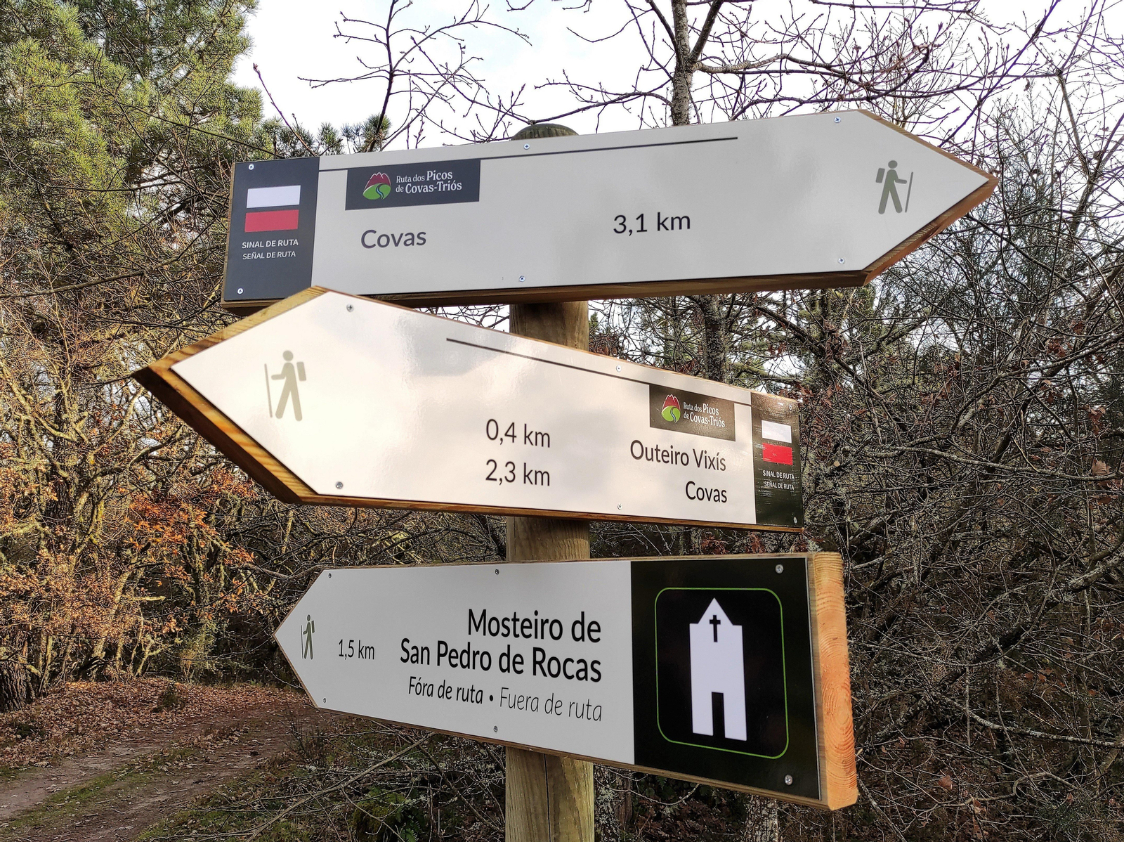 Senderismo en Pereiro de Aguiar. Se ha mejorado los paneles informativos y las señalizaciones.