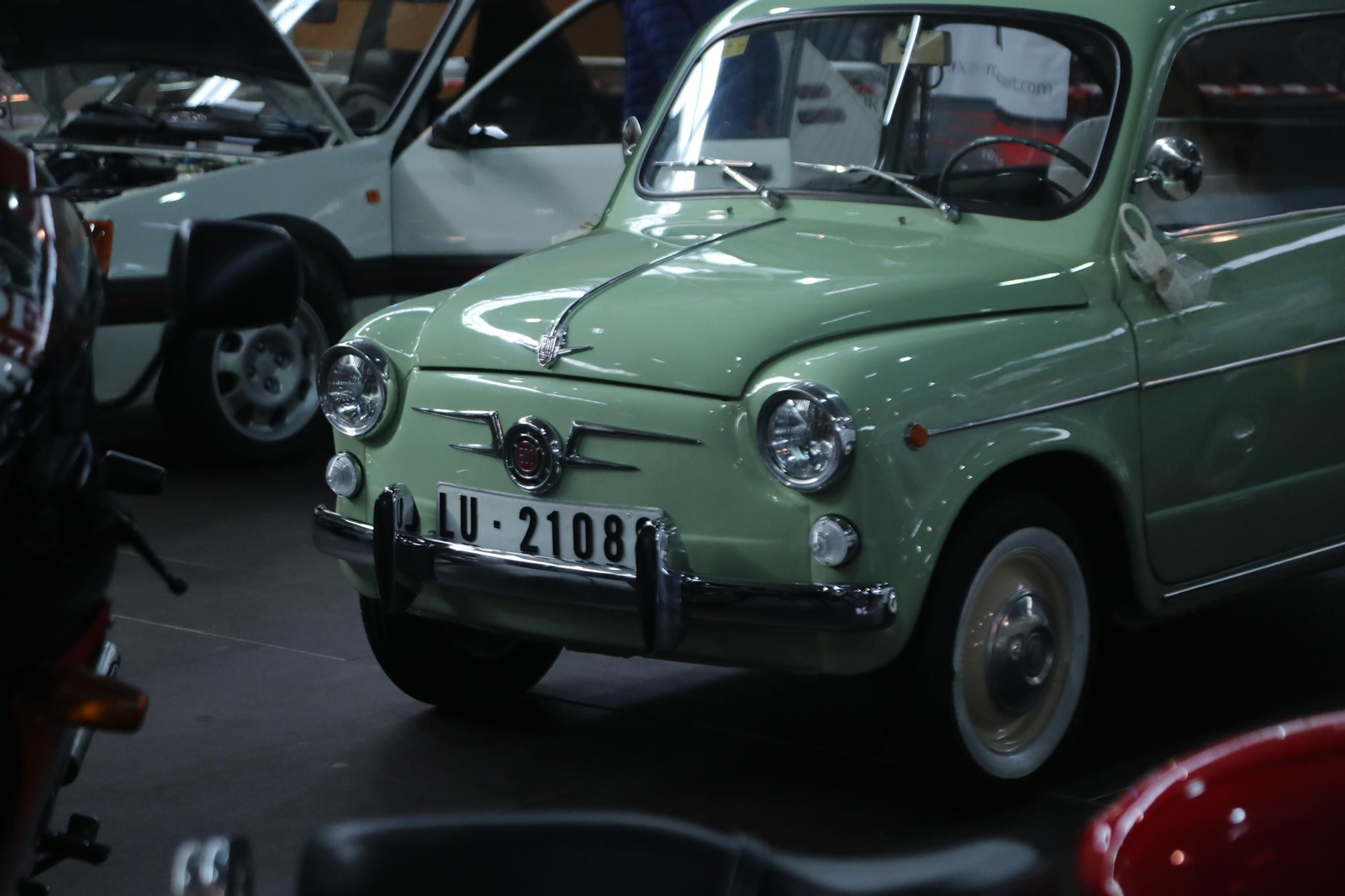 Galería | Más de un centenar de coches en el Salón del Automóvil Clásico