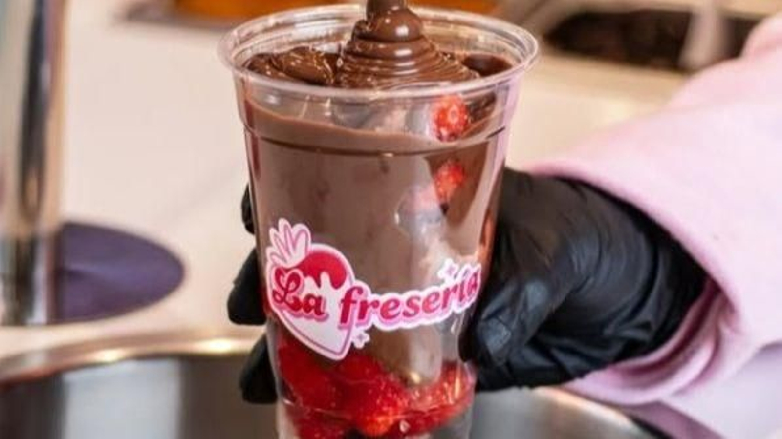 Un vaso de 'La Fresería'.