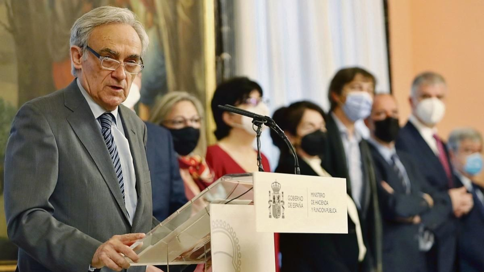 Ruiz-Huerta, en la presentación del Libro Blanco de la reforma fiscal, en el Ministerio de Hacienda.