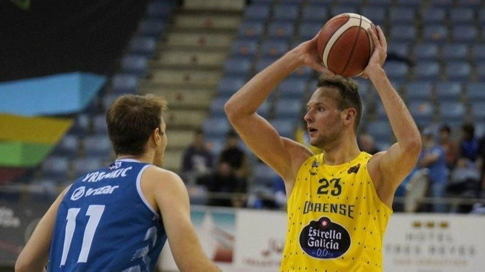 El alero lituano del COB, Mindaugas Kacinas, en el partido disputado ante el Gipuzkoa.