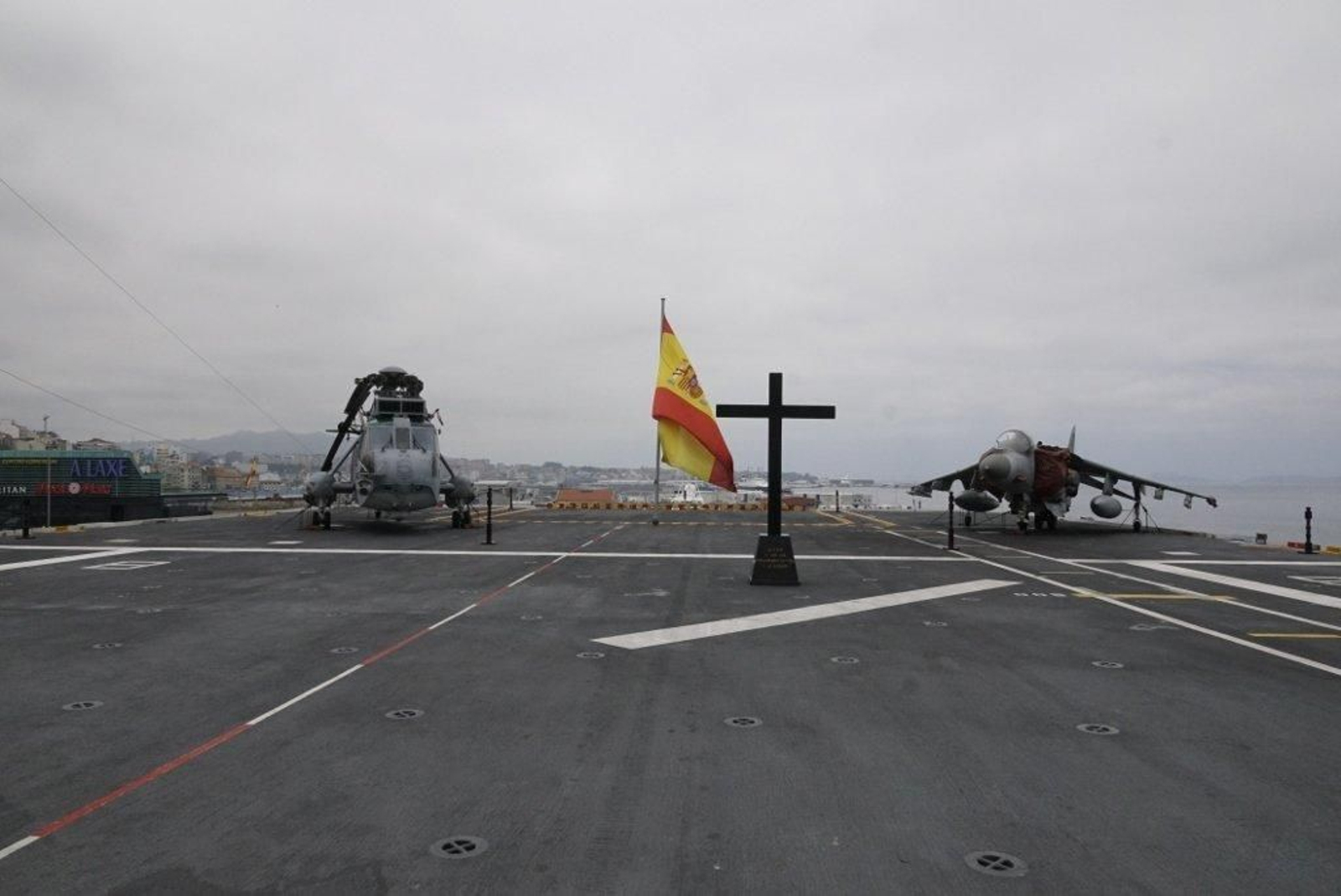 El portaviones Juan Carlos I en Vigo  (107) (1024x684)