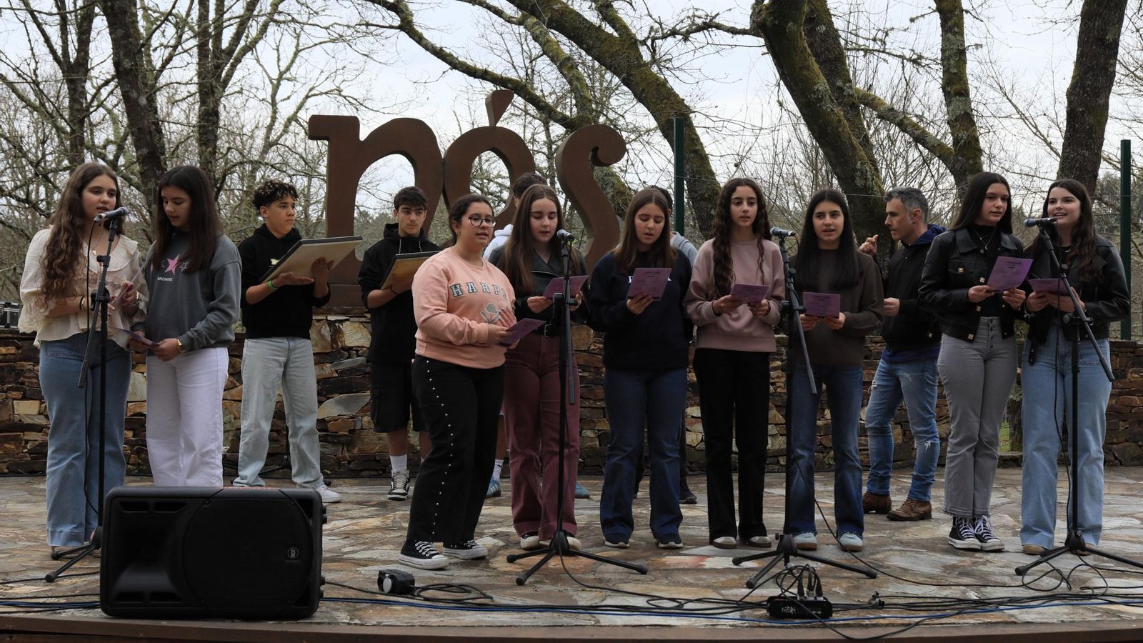 Facendo as delicias do respetable.