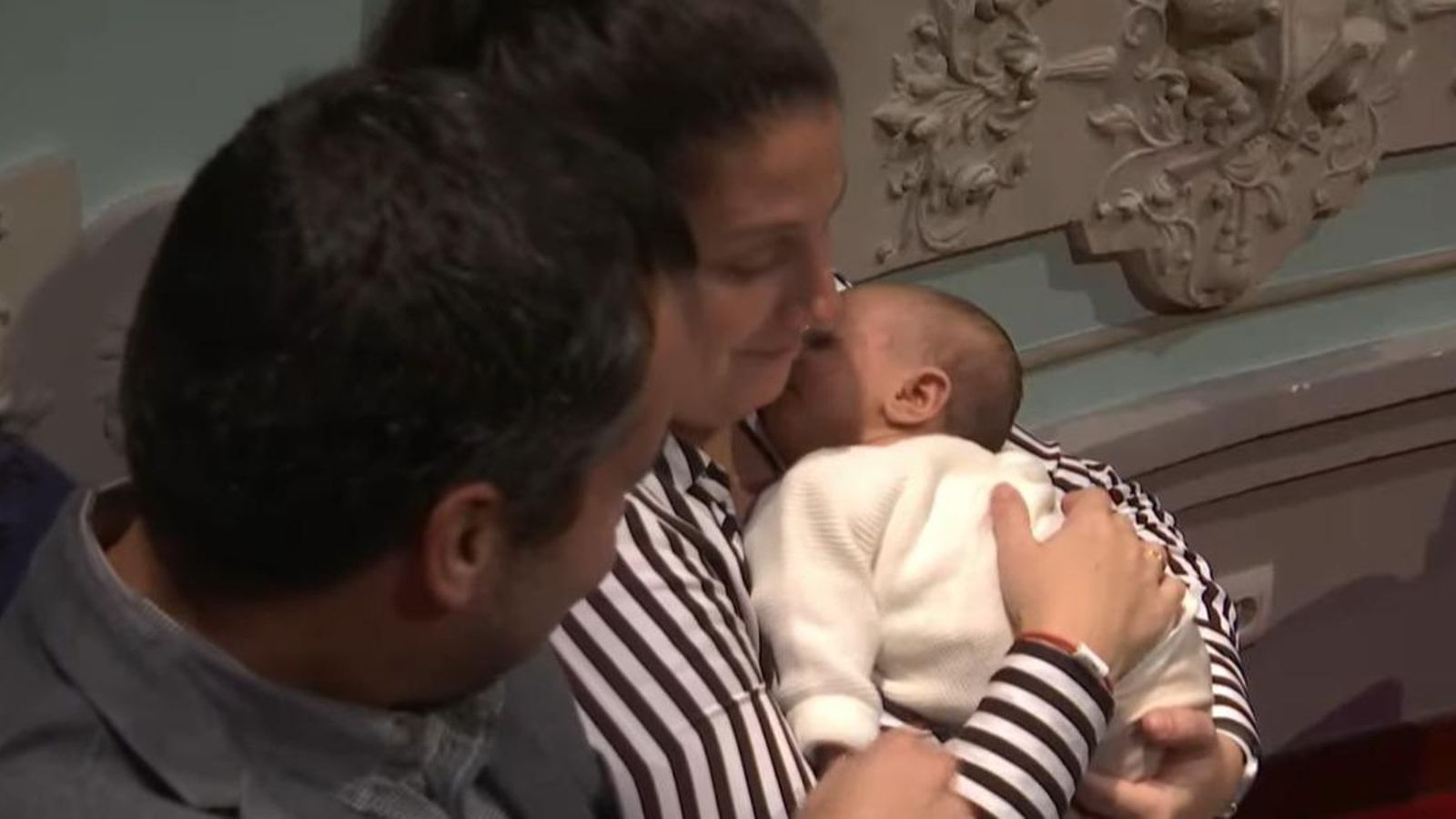 Su nieto recién nacido estuvo entre el público y Rafael López hizo referencia a las nuevas generaciones a través de él.