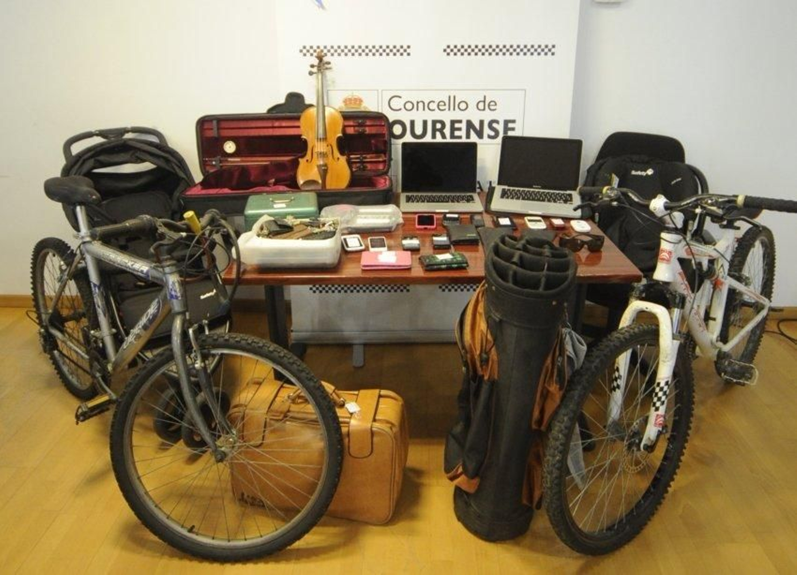 Imagen de archivo de la oficina de objetos perdidos de la Policía Local (M. PINAL).