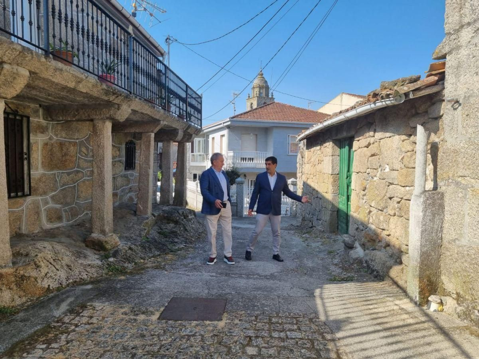 José Luis Gavilanes y Gabriel Alén, en el centro histórico.