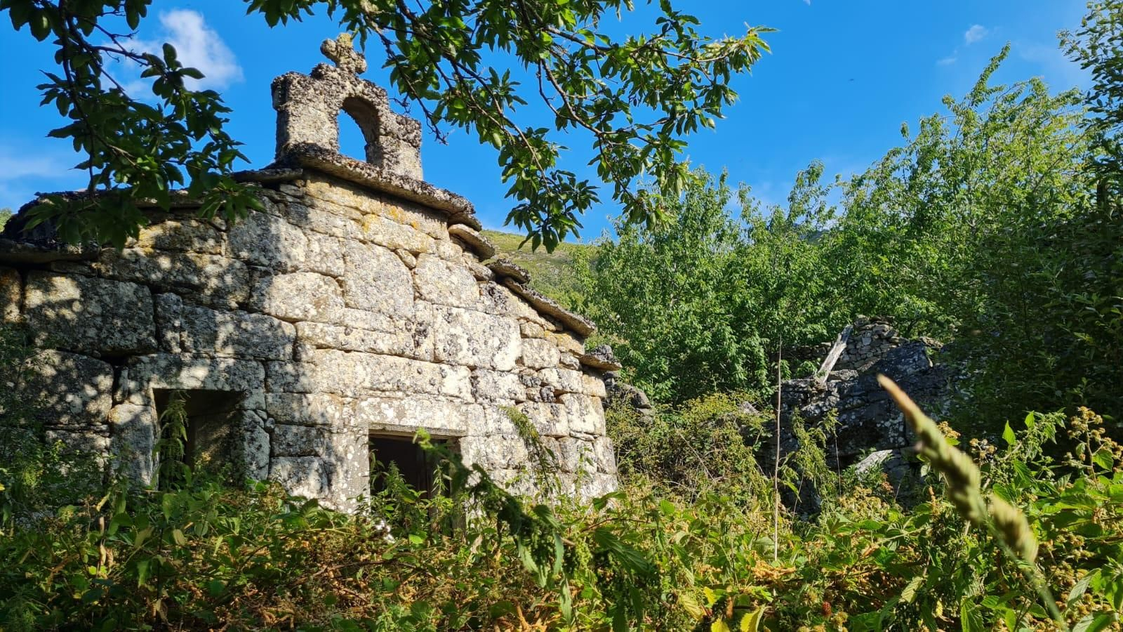 Aldea abandonada de Prada