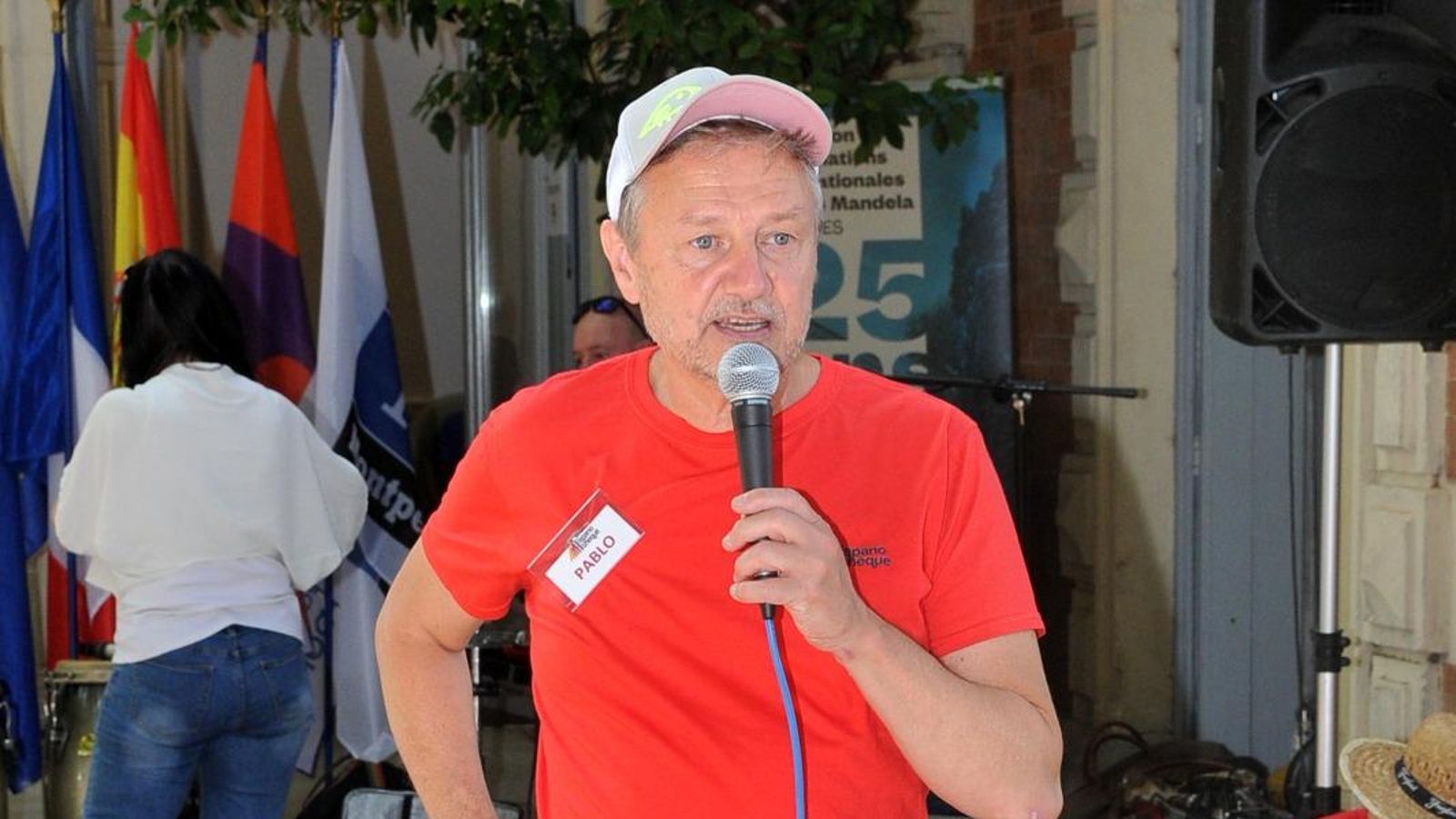 Con 3 CRE constituidos en Francia las candidaturas para representar a nuestra colonia en el CGCEE se multiplican. Pablo Oliver es candidato como lo son su hermano Javier Oliver, Juan Miguel Paz y José Manuel Sánchez