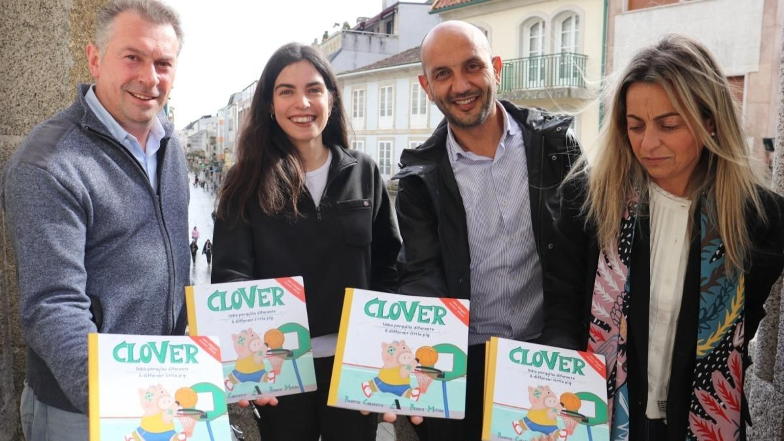 Bienvenido Estévez, Beatriz Cabaleiro, el alcalde, Alejandro Lorenzo, y Carolina González.