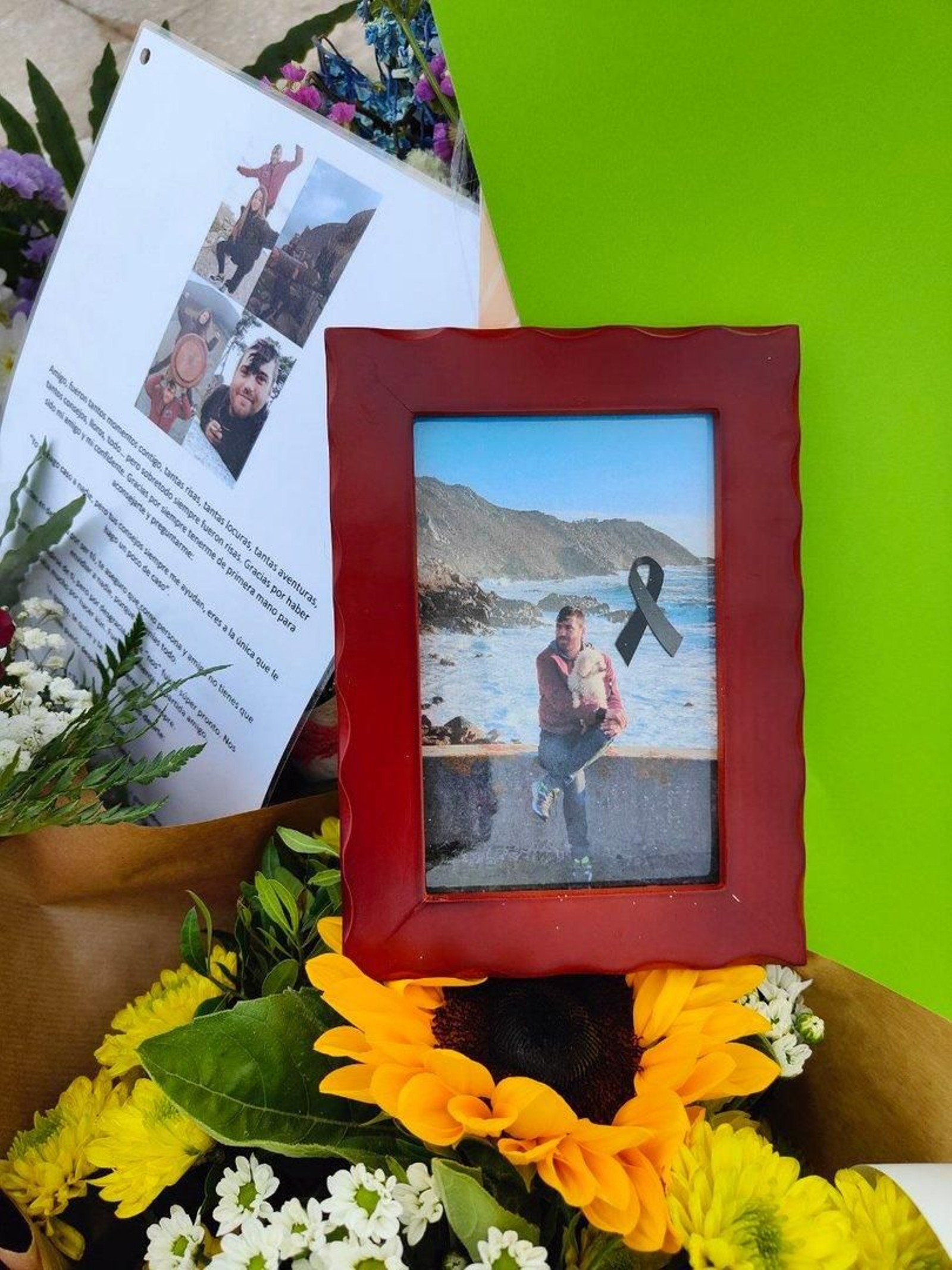 Homenaje al fallecido en Cangas el pasado viernes en un accidente automovilístico, Miguel Pereira.