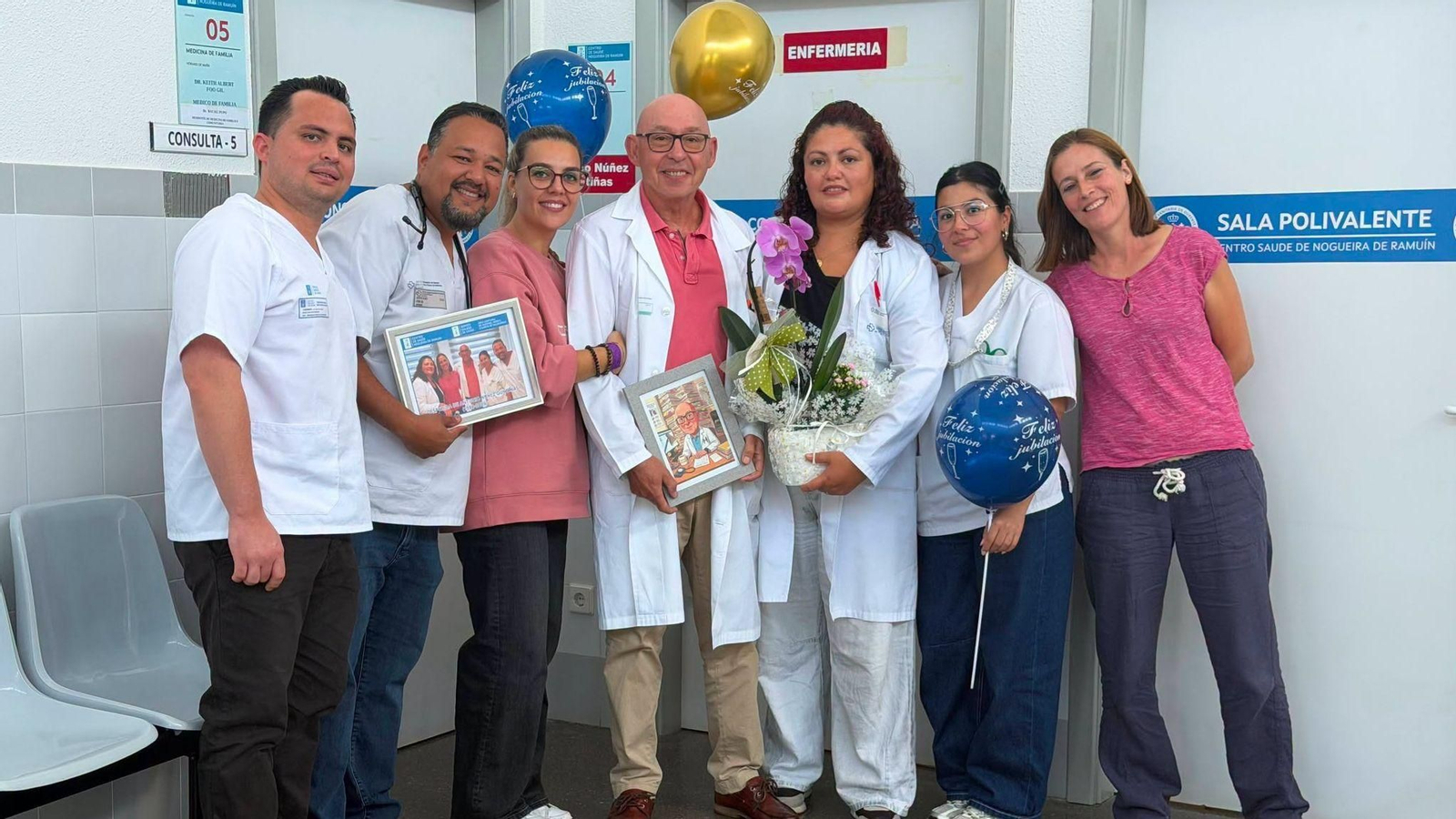 Antonio Núñez Guntiñas (centro) en su despedida en Nogueira de Ramuín