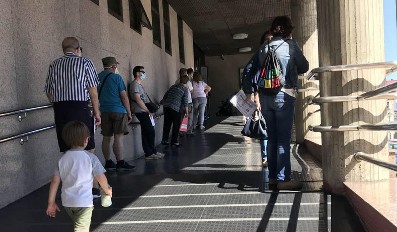 Xustiza puso en marcha la cita previa para eliminar las colas delante del Registro Civil.