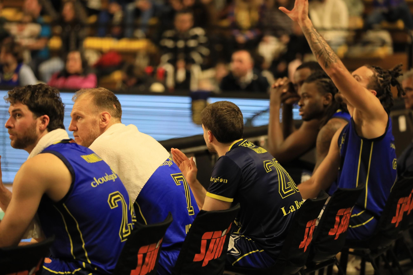 Galería | El Pazo responde al llamado del COB pese a la derrota