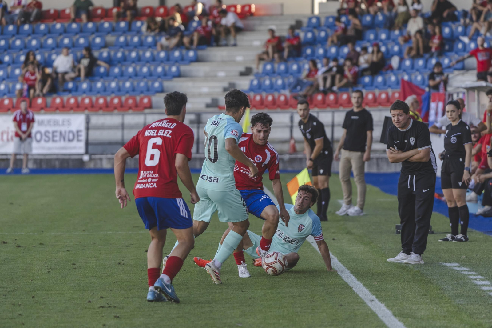 Galería |  O Couto vive una jornada de calor y una nueva derrota de la UD Ourense en Primera Federación