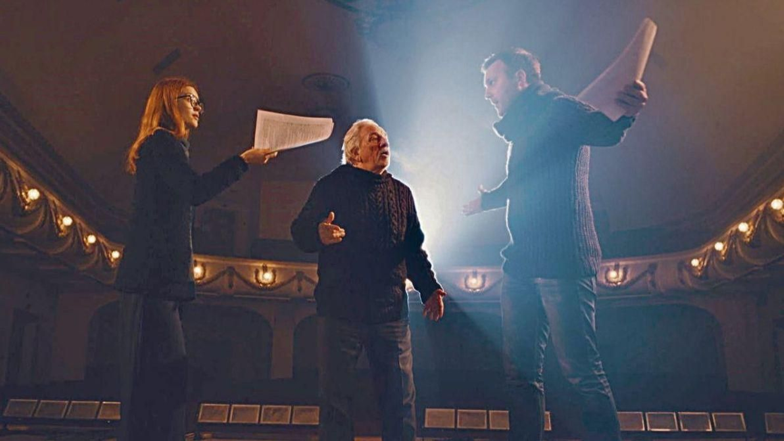 Los talleres grupales contribuyen a mejorar el estado de ánimo y fomentar las conexiones emocionales.