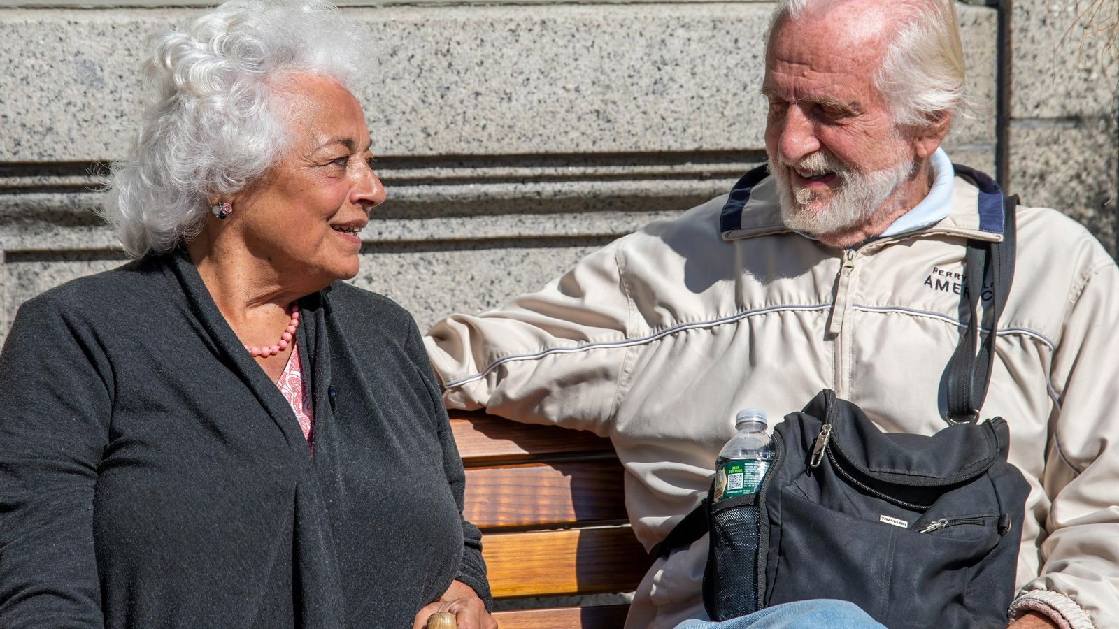 Pareja de personas de edad avanzada.