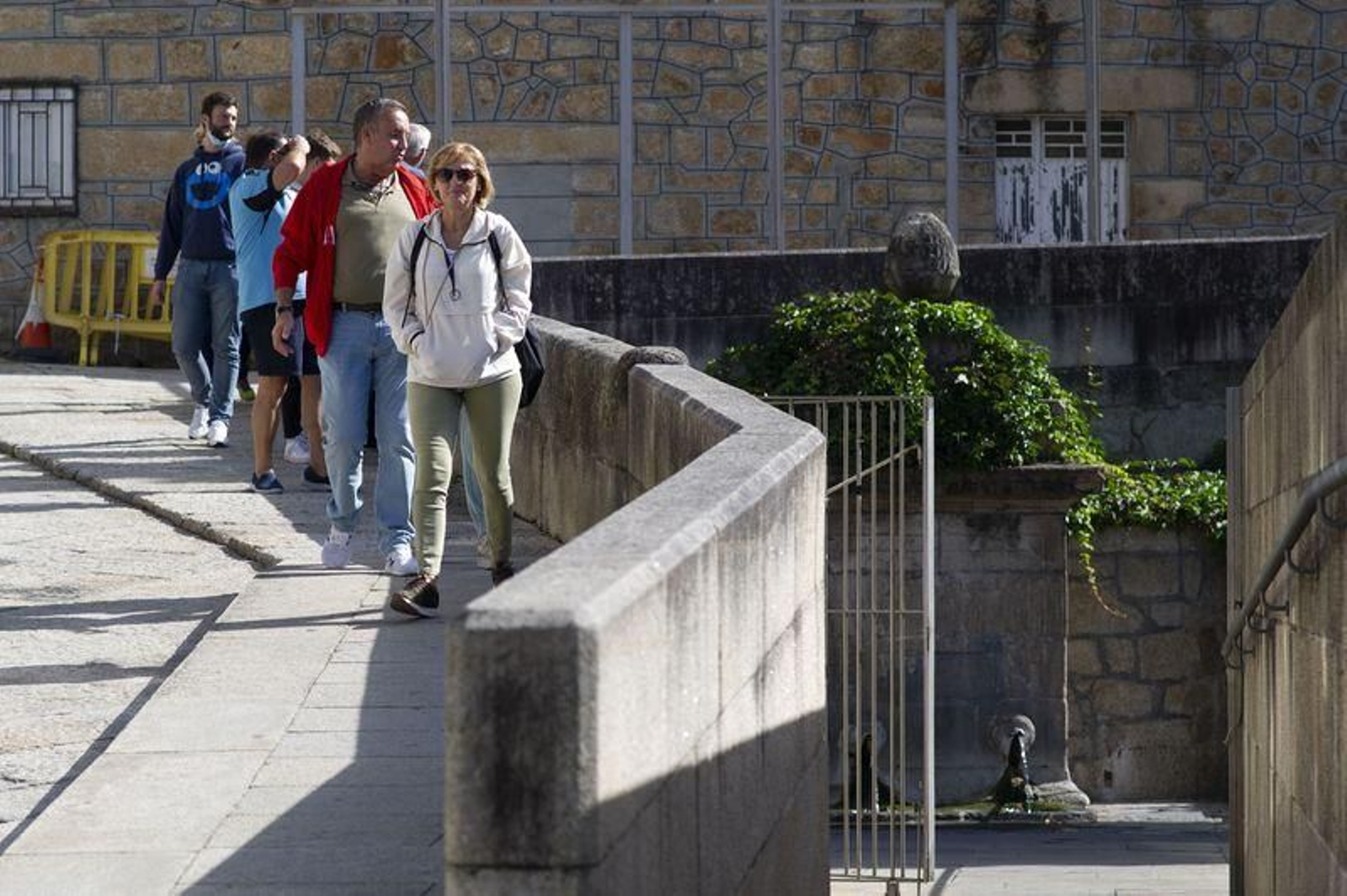 Turistas este domingo en Ourense