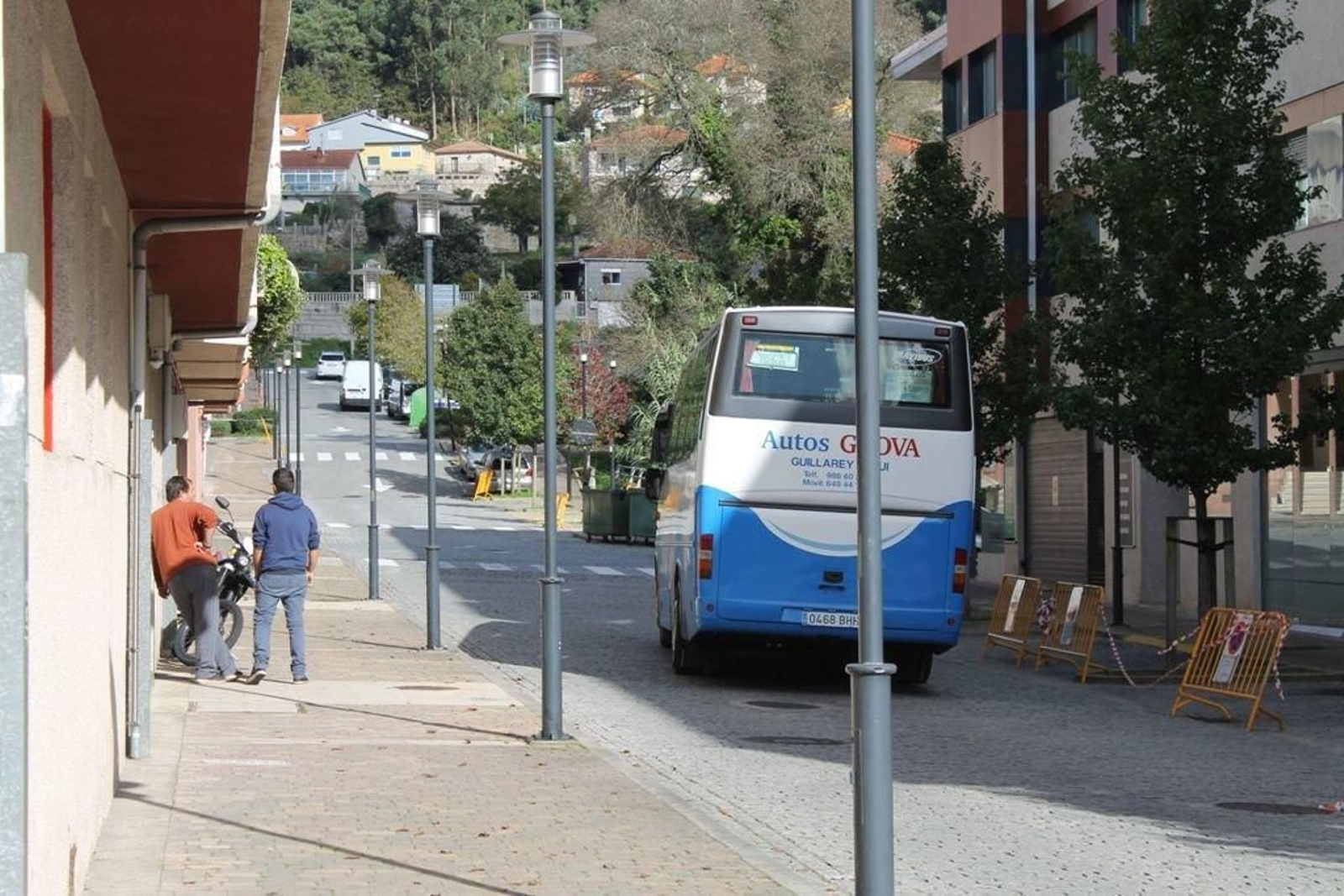 El Concello articuló un itinerario alternativo por la rúa Pereiras que usan los autobuses del transporte escolar.