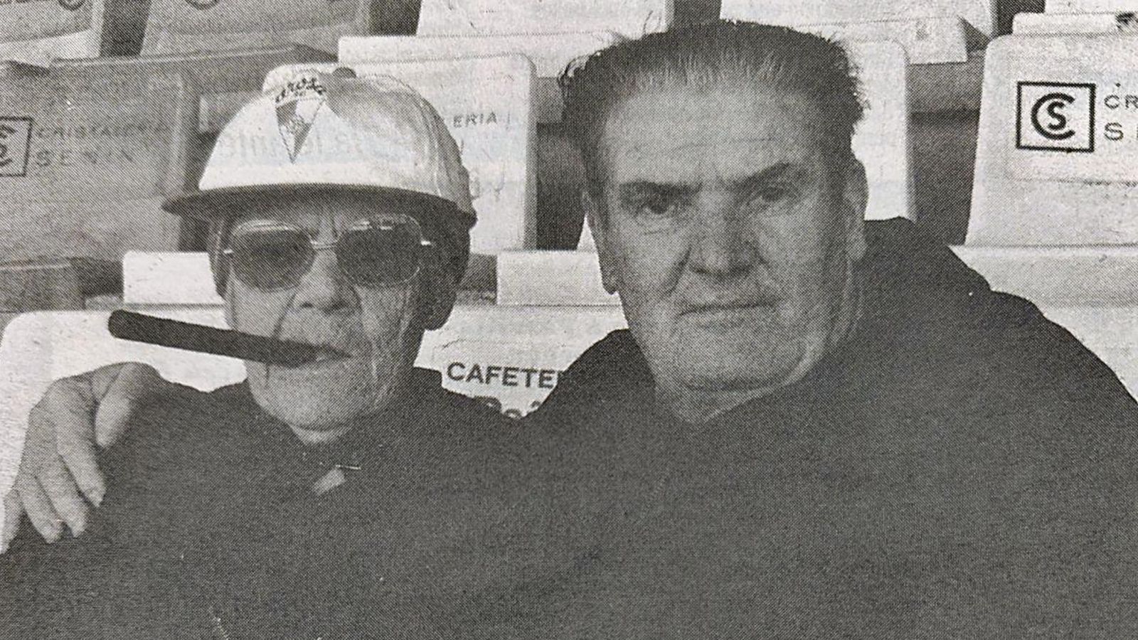 Concha junto a Gamallo con su eterno puro en su último partido como espectadora entre Arousa y Ourense B.