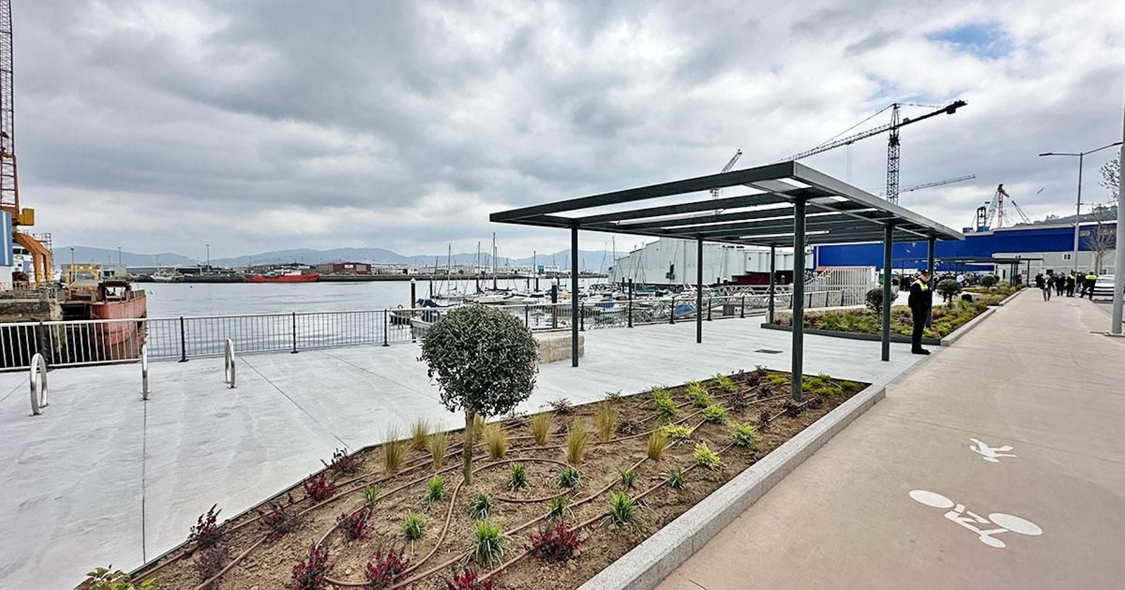 El puerto deportivo San Gregorio y la plaza marítima anexa en Beiramar.