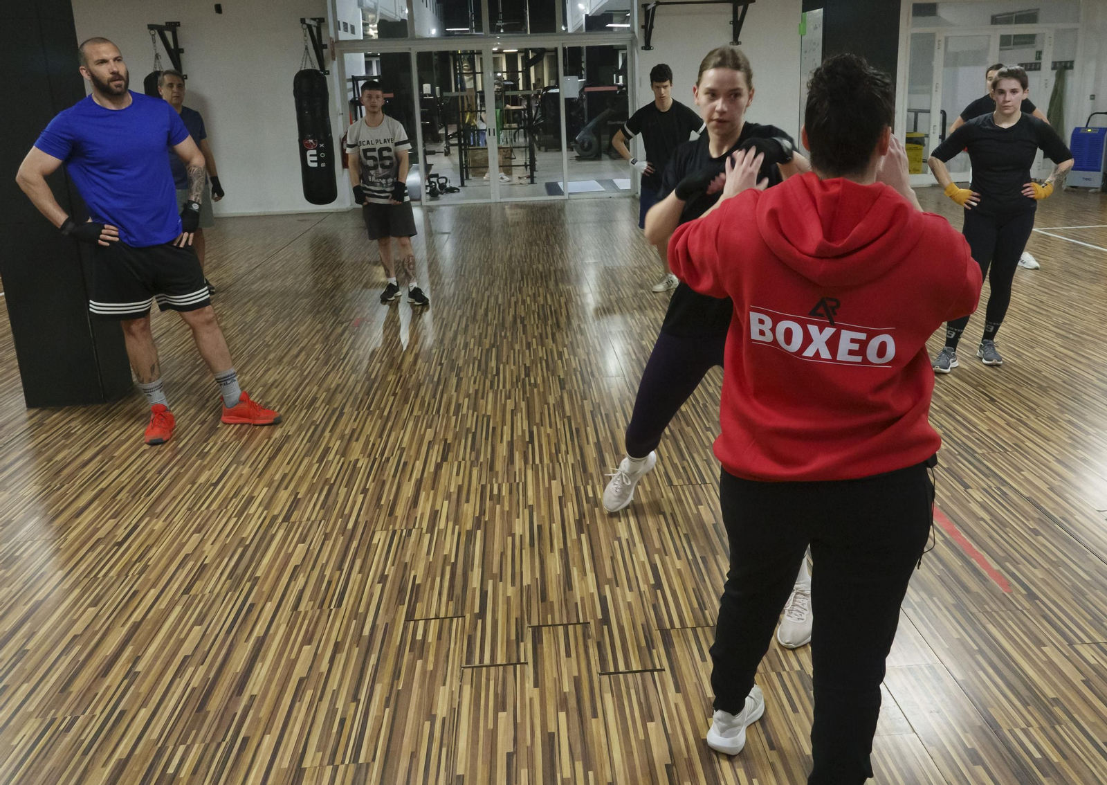 Galería | Así entrenan boxeo en el Gimnasio Arenal