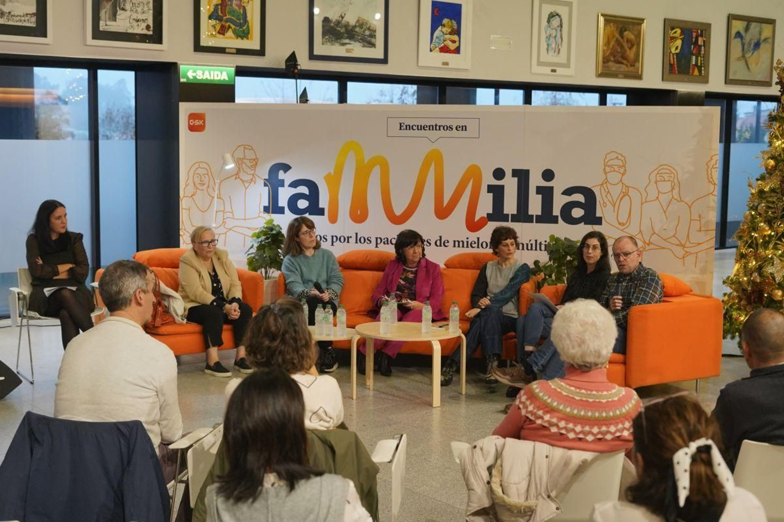 La jornada se celebró ayer por la tarde en el vestíbulo del Hospital Álvaro Cunqueiro.