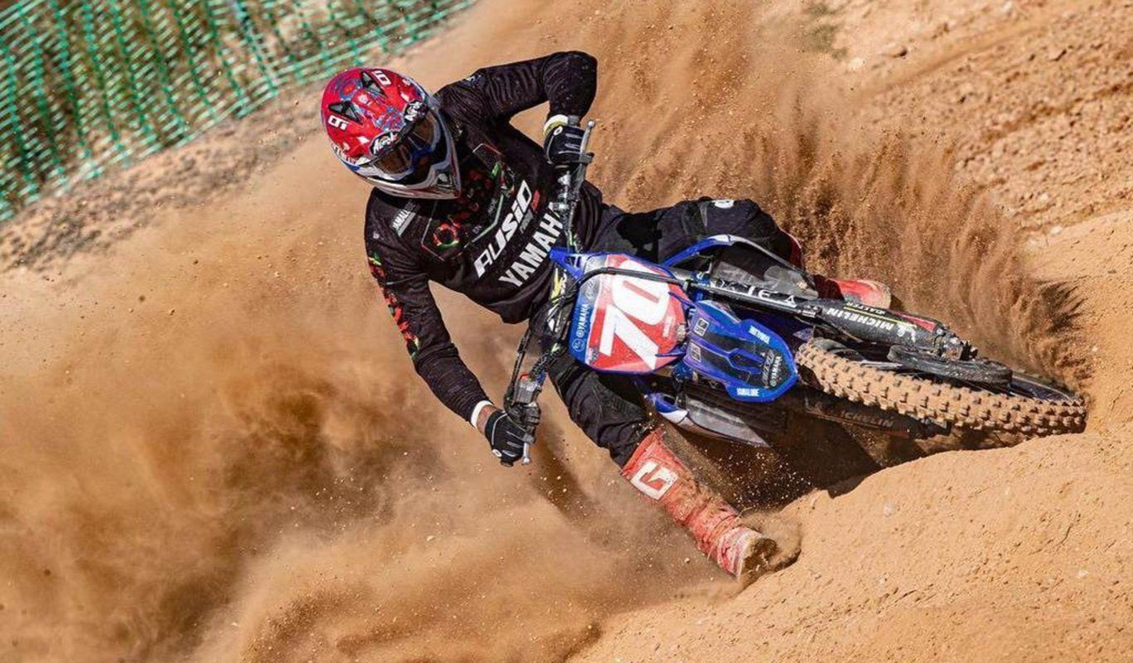 El piloto vigués fue segundo y tercero en las dos mangas disputadas.