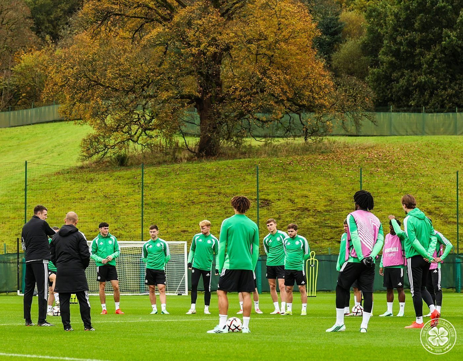 El Celtic entrenó de mañana y evitó hacerlo en el estadio de tarde, como viene siendo norma.