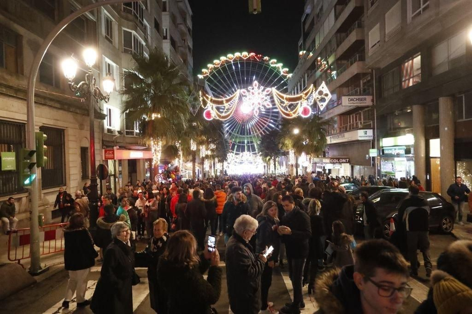 Los turistas invaden Vigo en el Puente161