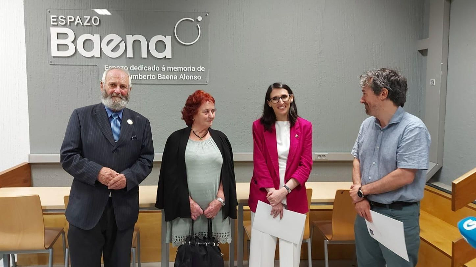 Fernando e Flor Baena Alonso, xunto Rosa Crujeiras e Antonio Míguez no Espazo Baena.