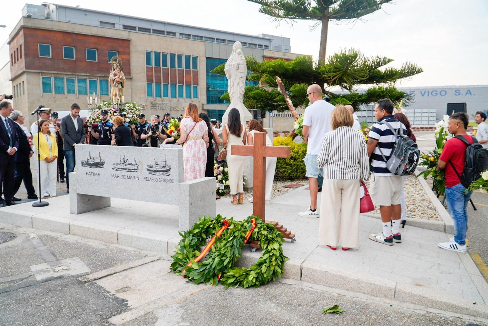 Galería | Vigo rinde homenaje a la Virgen del Carmen por tierra y por mar
