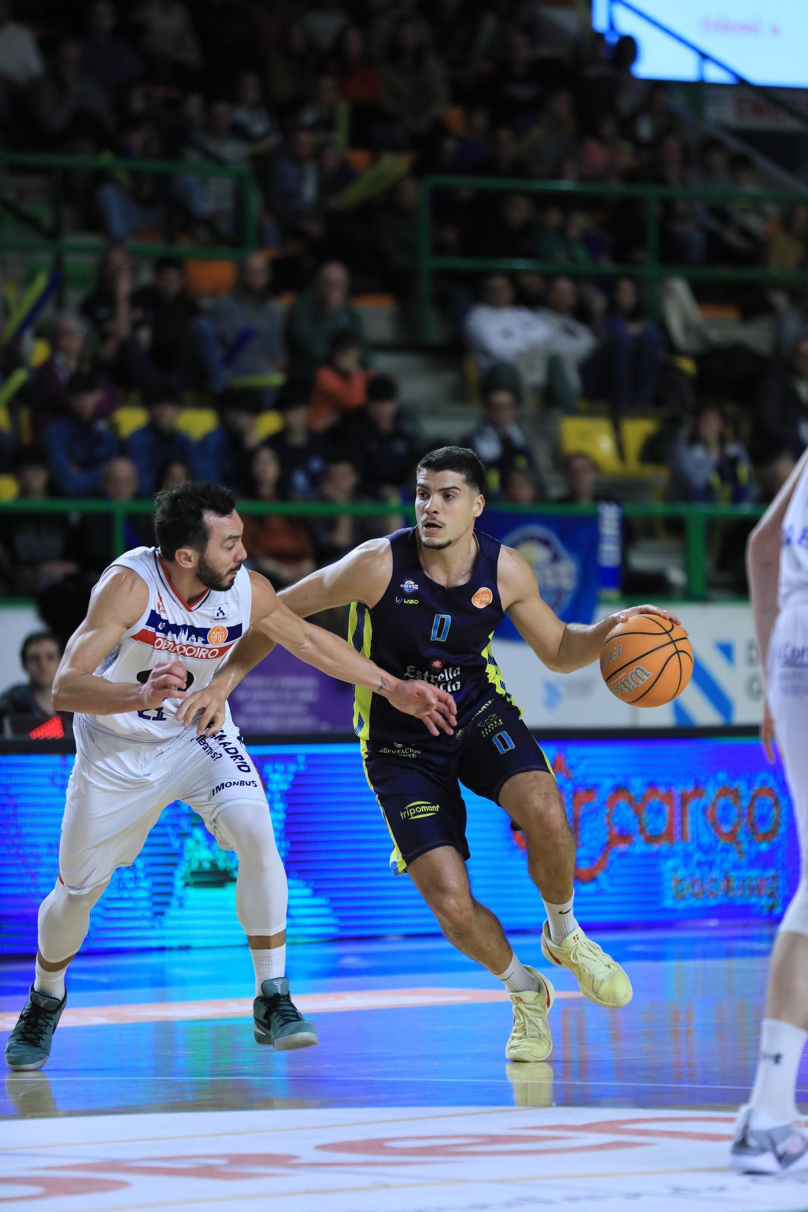 Galería | El Pazo, a reventar para el derbi COB-Obradoiro