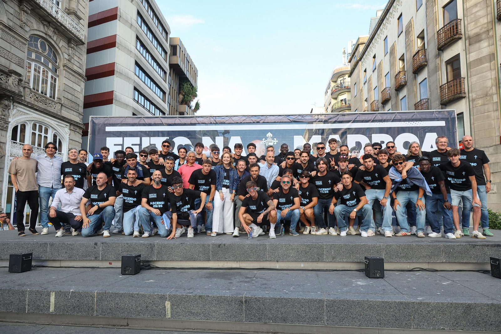 Galería | El Celta Fortuna celebra en Porta do Sol el ascenso a Segunda