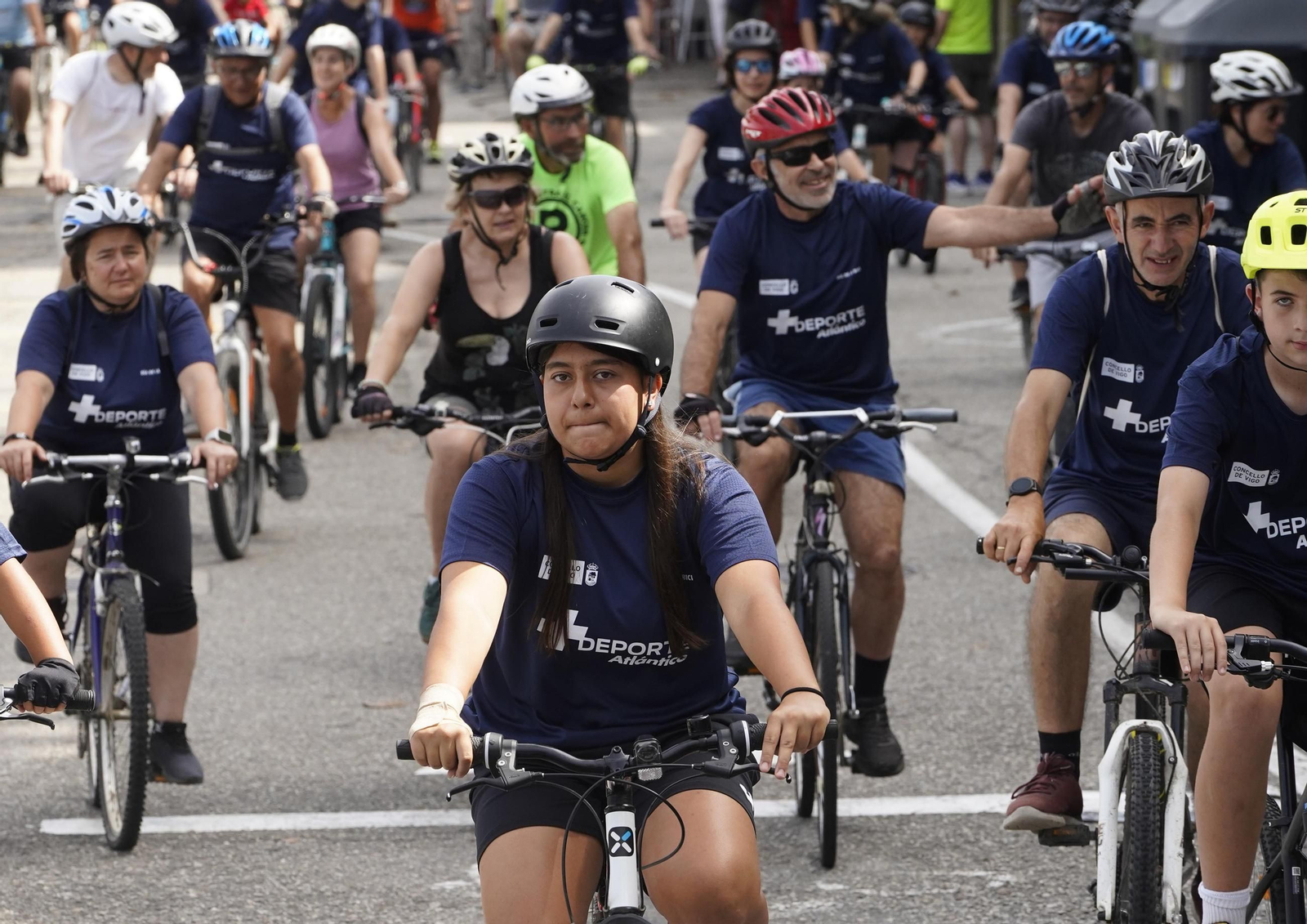 Galería | El ciclismo toma Vigo con la primera edición del Día de la Bici de Atlántico