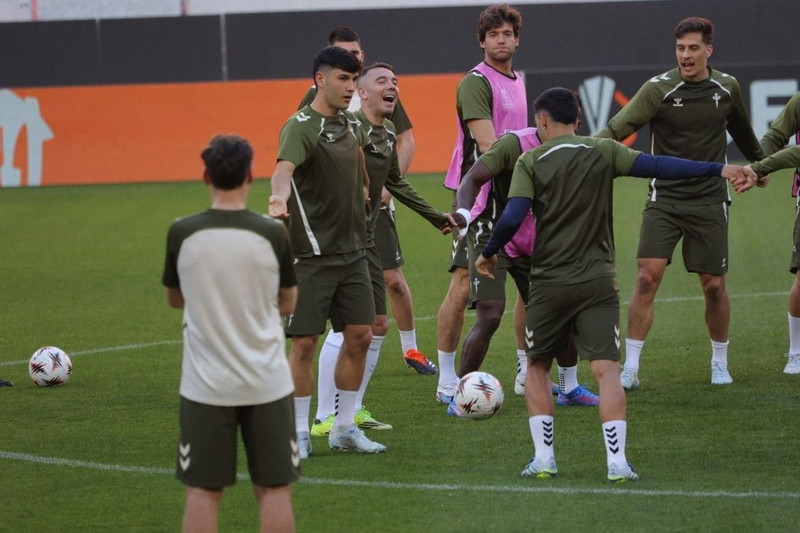 Galería | El Celta vive una intensa jornada en Friburgo antes del encuentro europeo