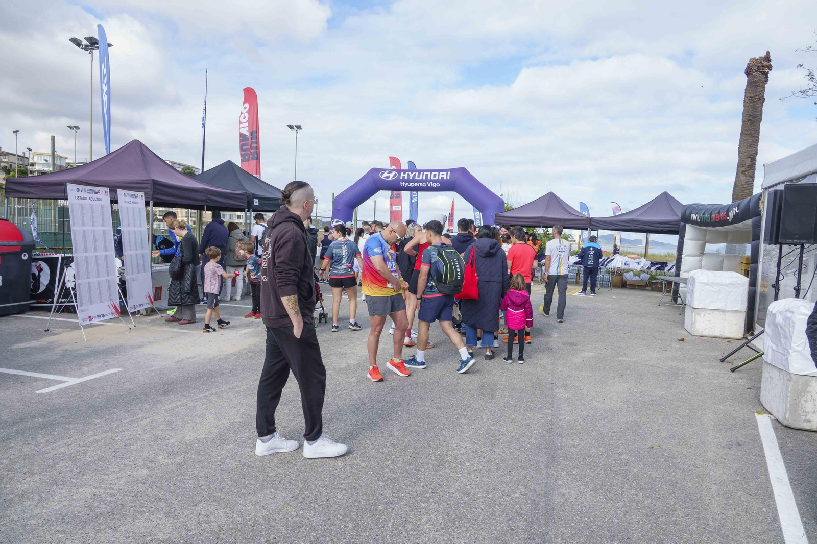 Galería | 1.000 corredores inundan Samil