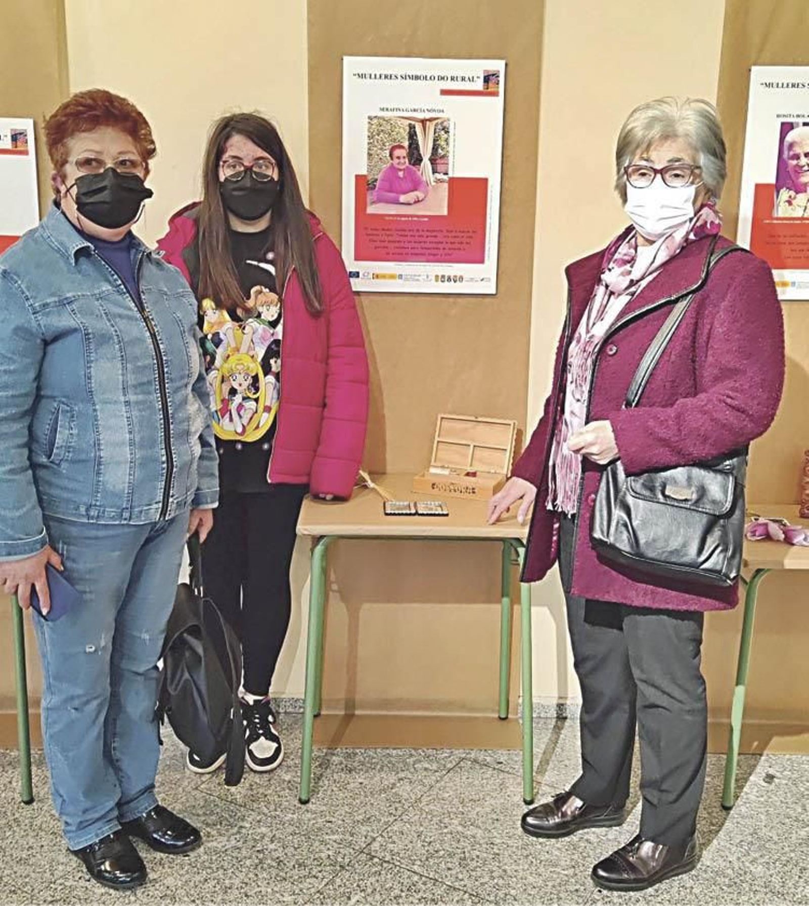 Olga, Carmen y su nieta de Arnuide.